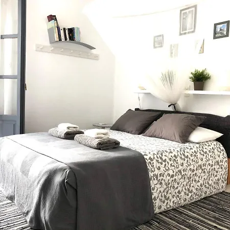 Olympian-apartments Apartman *