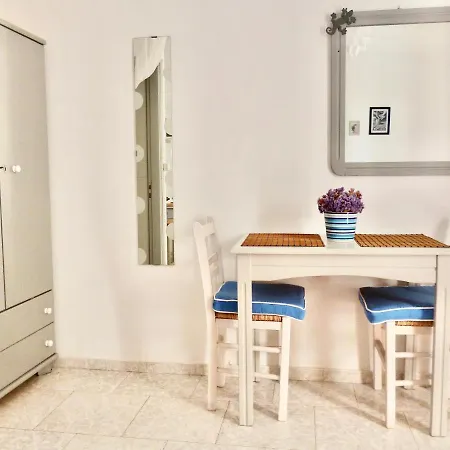 Olympian-apartments Apartman *